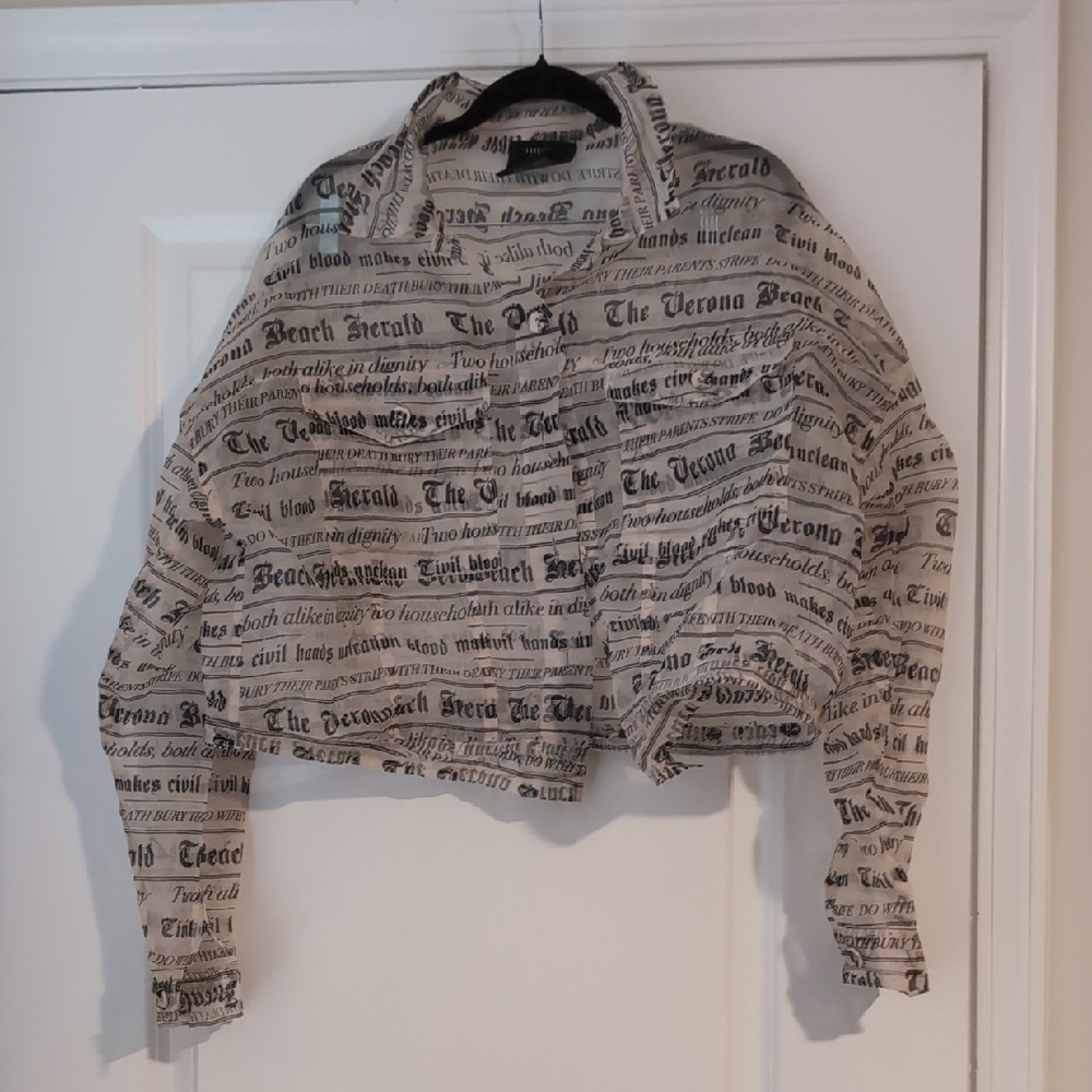 Forever 21 Black and Cream Text Print Blazer